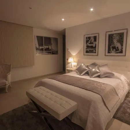 Beautiful 5 Star With Private Pool, Ibiza 1019 Santa Eulària des Riu